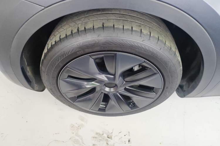 Used Tesla Model Y 2024 Rear-Wheel-Drive Version