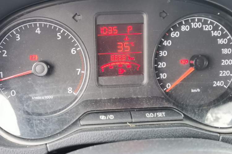 Used Volkswagen Polo 2013 1.6L Automatic Comfort Edition
