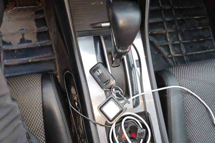 Used Honda Jade 2014 1.8L Automatic Comfort Elite Version 5 Seats Gear Lever