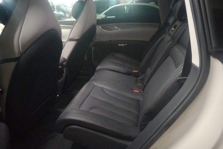 Used IM LS7 2023 90 kWh Elite Rear-Drive Version Left Rear Seat