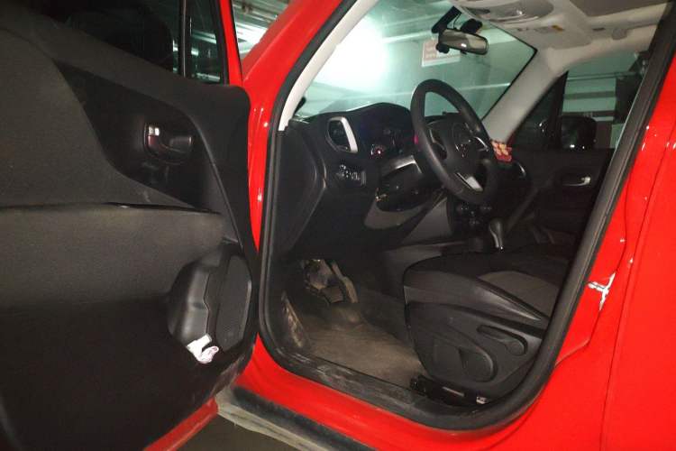 Used Jeep Renegade 2019 220T Automatic Leading Edition