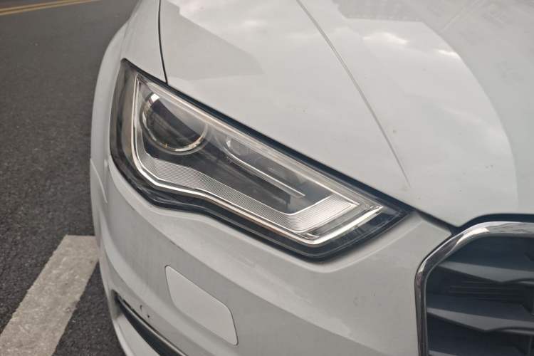 Used Audi A3 2015 Limousine 35 TFSI Millionth Anniversary Comfort Model Right Front Headlight