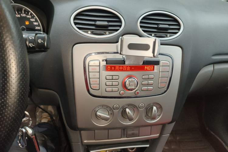 Used Ford Focus 2011 Hatchback 1.8L Manual Comfort Model
