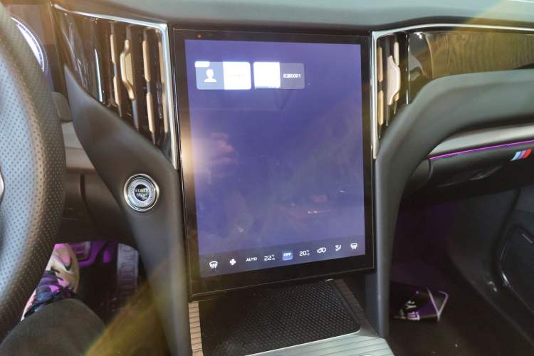 Used Hongqi HS7 PHEV 2024 2.0T PHEV Two-Wheel Drive Flagship Edition 6 Seats