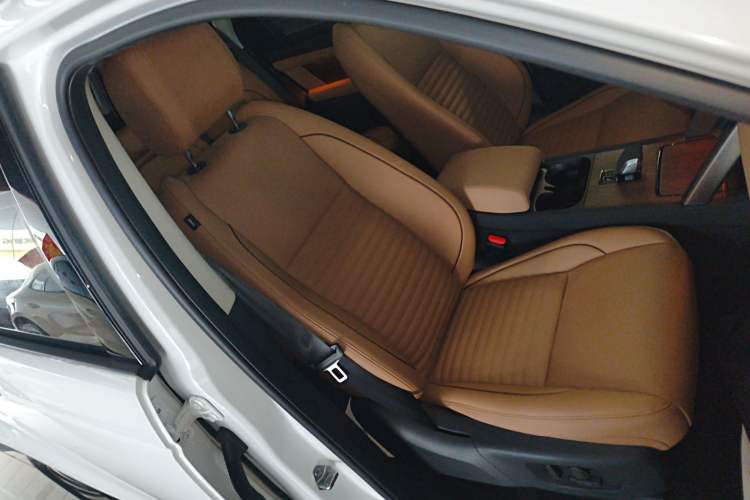 Used Land Rover Discovery Sport 2024 Performance Tech Edition