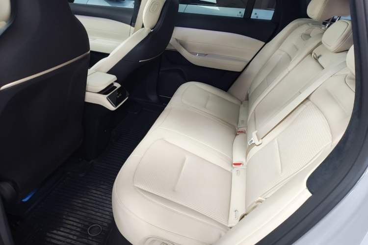 Used Nio ES6 2023 75 kWh
