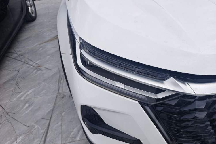 Used Chery Tiggo 8 PRO 2025 290T Two-Wheel-Drive Luxury Edition Right Front Headlight