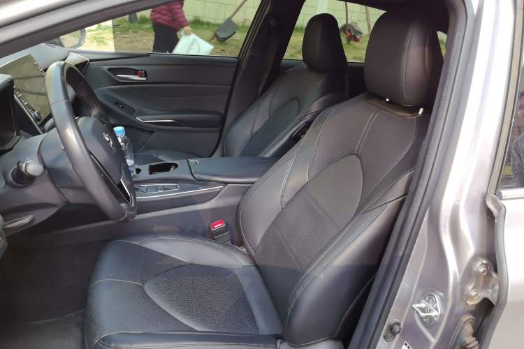 Used Toyota Avalon 2019 2.0L XLE Premium Edition China VI