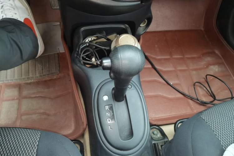 Used Nissan Sunny 2011 1.5XE CVT Comfort Edition Gear Lever