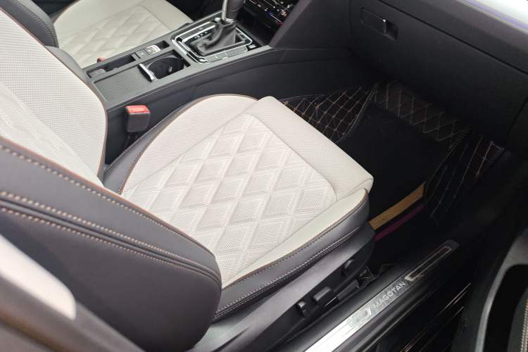 Used Volkswagen Magotan 2023 2 Million Units Commemorative Edition 330TSI DSG Luxury Version
