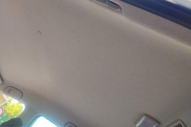 Used BAIC Changhe M70 2017 1.5L manual aviation cabin
