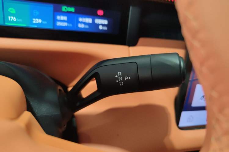 Used Lynk & Co 900 2025 1.5T Ultra Gear Lever