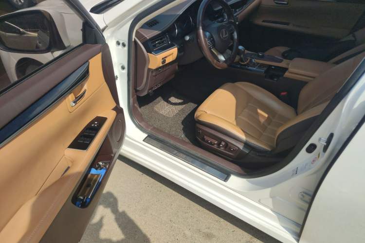 Used Lexus ES 2015 200 Elite Edition
