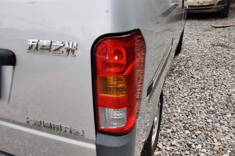 Used Wuling Zhiguang 2023 1.5L Practical Version 5/7 Seats