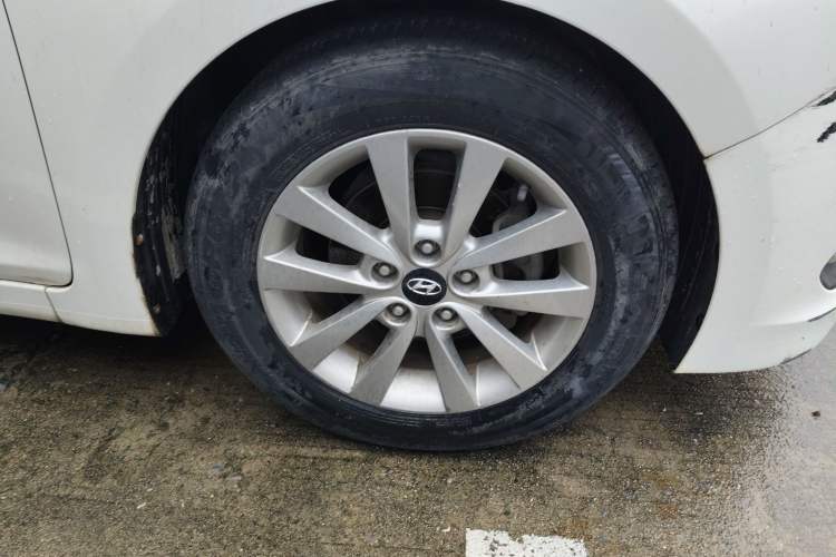 Used Hyundai Mistra 2014 1.8L Automatic Smart GLS