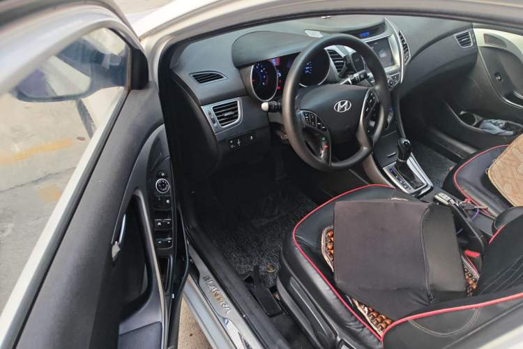 Used Hyundai Elantra (5th Generation / Langdong) 2016 1.6L Automatic Prestige Model
