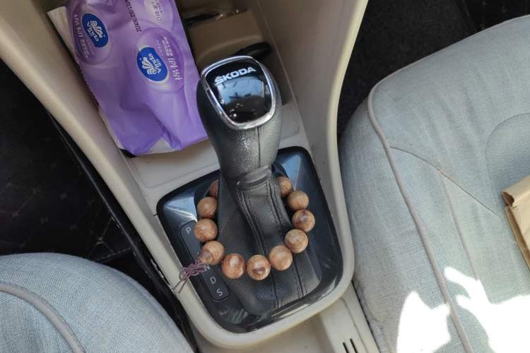 Used Skoda Rapid 2015 1.6L Automatic Smart Selection Model