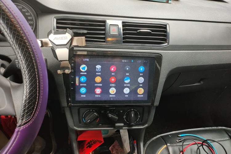 Used Volkswagen Santana 2018 1.5L Manual Fashion Edition Audio And AC Panel