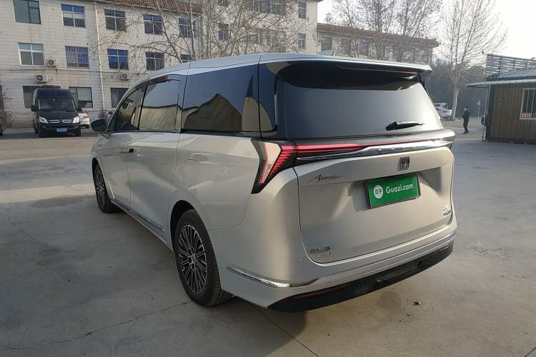 Used Buick GL8 New Energy 2024 Lu Zun Smart Edition 7-Seater
