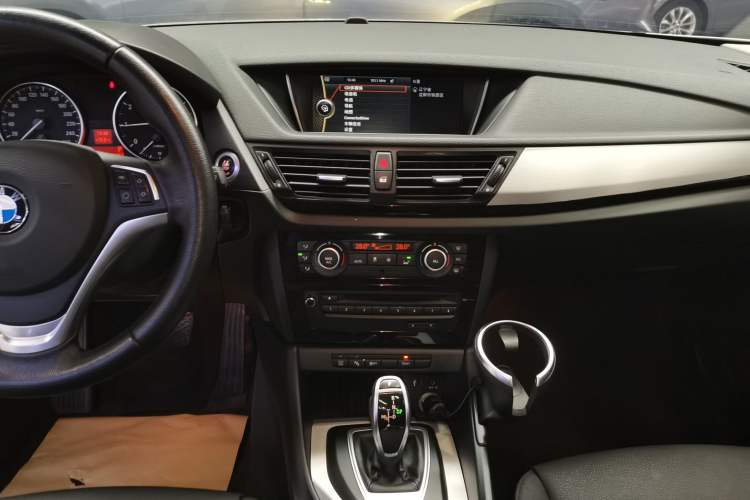 Used BMW X1 2014 sDrive18i Leading Model Audio And AC Panel