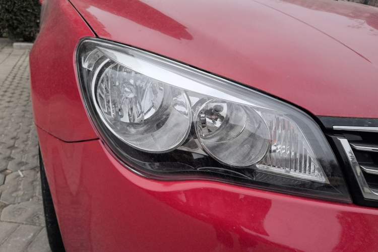 Used Roewe 350 2015 1.5L Manual Luxury Sunroof Edition