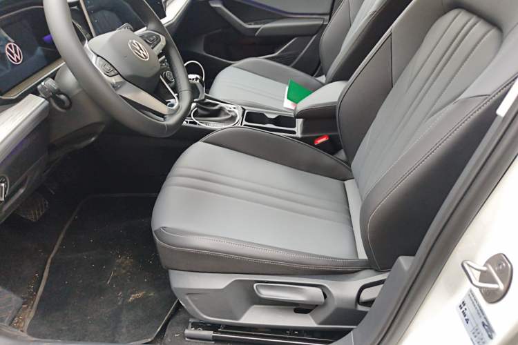 Used Volkswagen Sagitar 2026 Model 30 Million Units Selected 300TSI DSG Surpassing Edition
