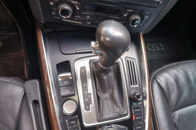 Used Audi Q5 2011 2.0TFSI Comfort Version
