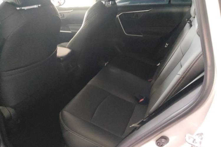 Used Toyota Wildlander 2024 2.0L CVT Two-Wheel Drive Leading Edition