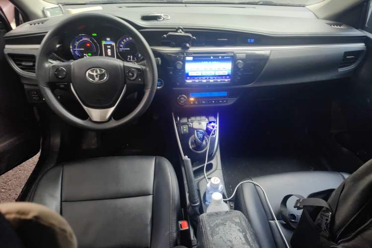 Used Toyota Levin 2016 Dual-Engine 1.8H GS E-CVT Elite Model with Sunroof