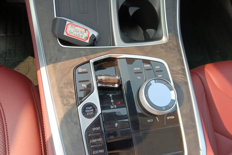 Used BMW X5 2023 xDrive 30Li Luxury M Sport Night Edition Package Gear Lever