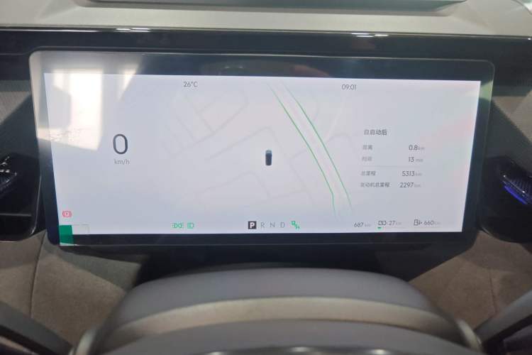 Used Lynk & Co 08 EM-P 2025 220 km All-Wheel-Drive Performance Halo