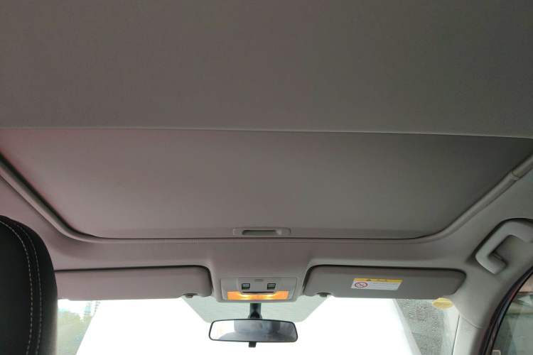 Used Toyota RAV4 2016 2.0L CVT Two-Wheel Drive Fashion Edition China V Standard
