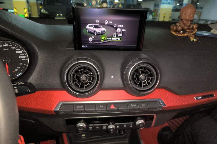 Used Audi Q2L 2018 35 TFSI Fashion Dynamic Version China VI Emission Standard Audio And AC Panel