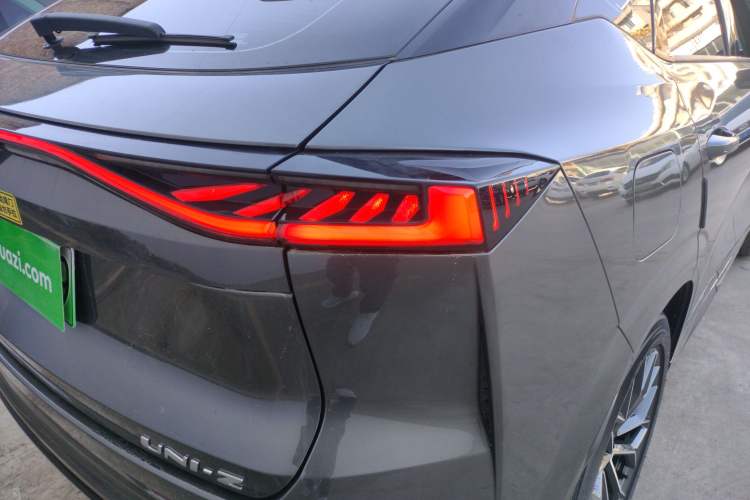 Used Changan UNI-Z New Energy 2025 Model, Smart New Blue Whale 125km Battleship+ Version
