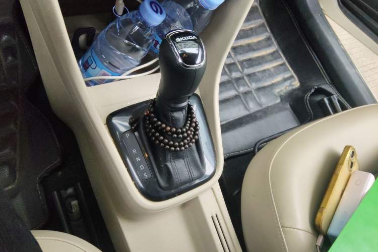 Used Skoda Rapid 2015 1.6L Automatic Smart Selection Model
