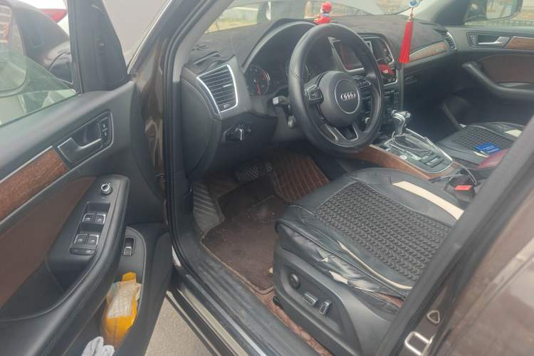 Used Audi Q5 2018 Collector's Edition 40 TFSI Technology Model