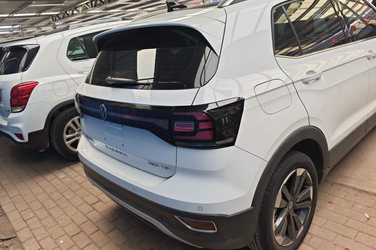 Used Volkswagen Tacqua 2020 280TSI DSG R-Line
