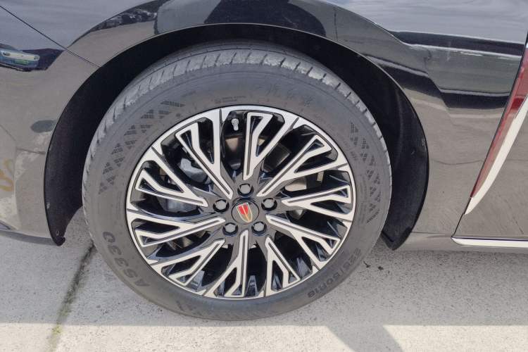 Used Hongqi H6 2023 2.0T ZhiMei Edition Exterior 4