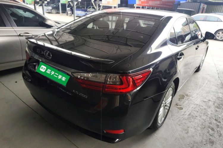Used Lexus ES 2015 200 Elite Edition Rear Right 45 Deg