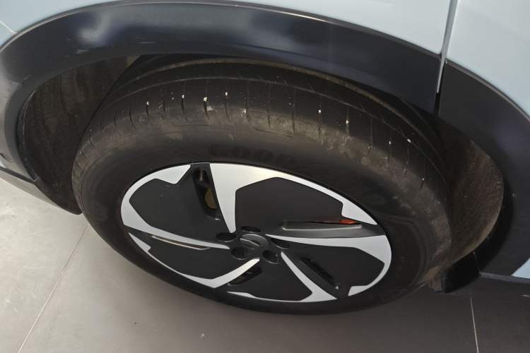 Used Nio ES6 2023 75 kWh Right Rear Wheel Hub