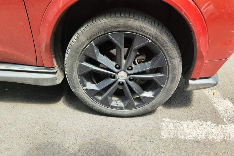 Used Infiniti ESQ 2014 1.6L Spontaneous Edition