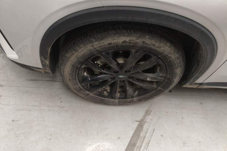 Used CHANGAN OSHAN X5 PLUS 2023 Revised 1.5T DCT Excellence Edition Left Front Wheel Hub