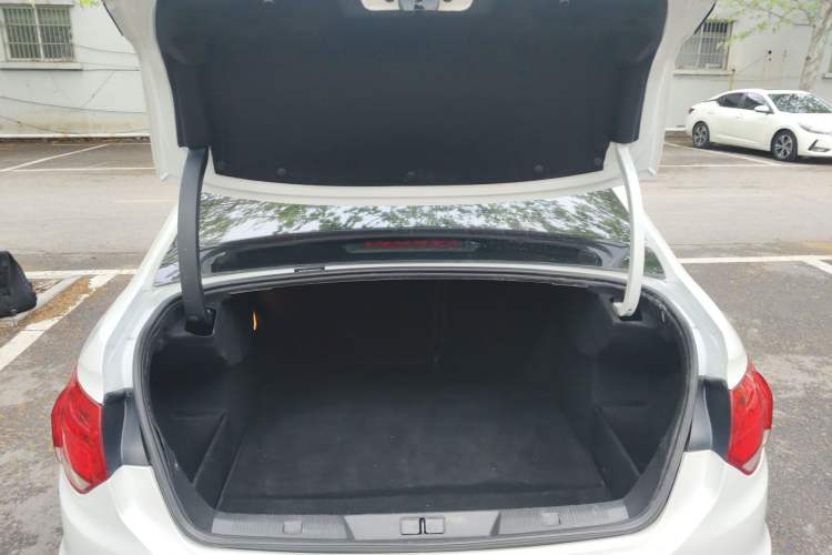 Used Citroen C4L 2015 1.8L Automatic Prestige Edition Trunk