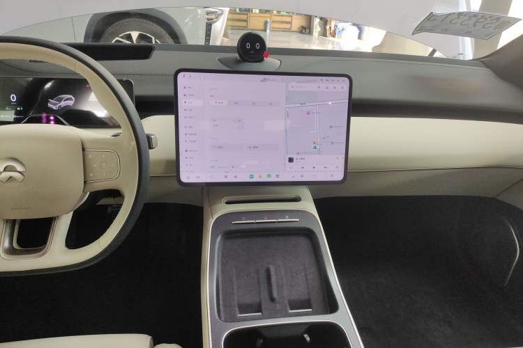 Used Nio ET5T 2025 75 kWh Touring Audio And AC Panel