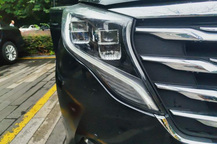 Used GAC Trumpchi M8 2018 320T Luxury Edition
