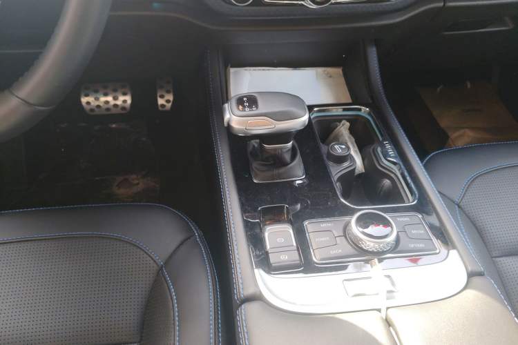 Used BAIC Off-Road BJ40 2023 2.0T Automatic Four-Wheel Drive Urban Hunter Edition Chivalrous Type
