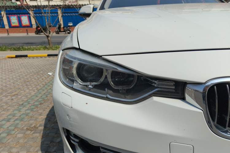 Used BMW 3 Series 2013 320Li Luxury Design Package Right Front Headlight