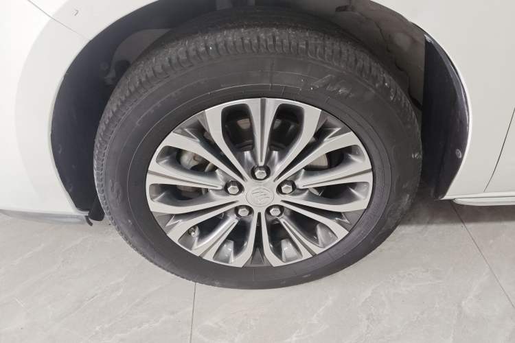 Used Buick GL8 2023 Land Executive Class Smart Enjoyment Model
