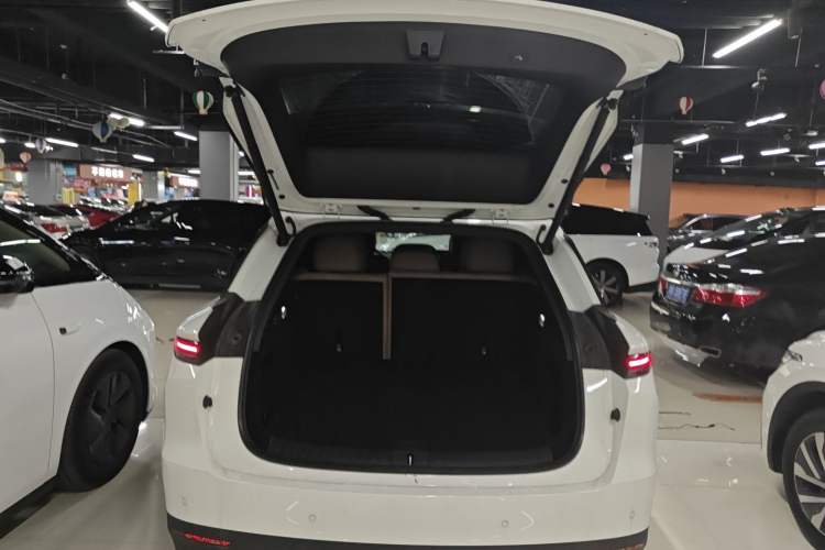 Used Li Auto Li Auto i6 2025 Model Two-Wheel-Drive Standard Type