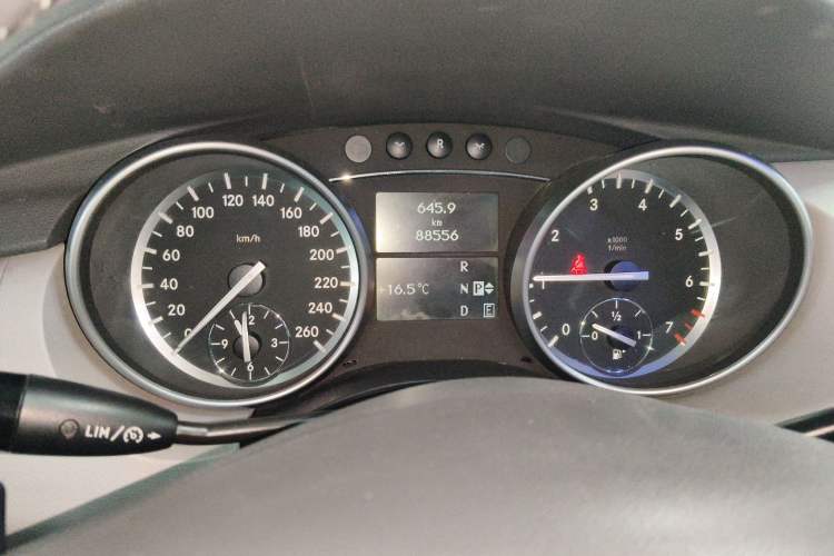 Used Mercedes-Benz R-Class 2010 R 350 L 4MATIC Instrument Cluster